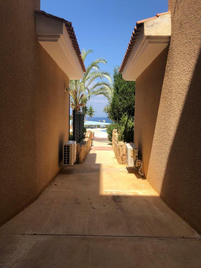 Kings Palace - Fabulous Pool-Side 2 Bed Apartment Paphos Exterior foto