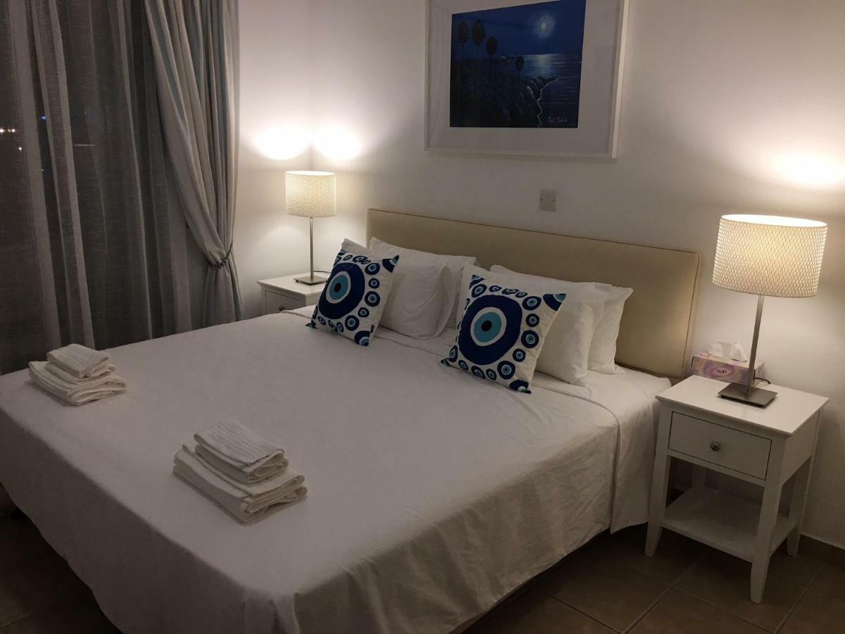 Kings Palace - Fabulous Pool-Side 2 Bed Apartment Paphos Exterior foto